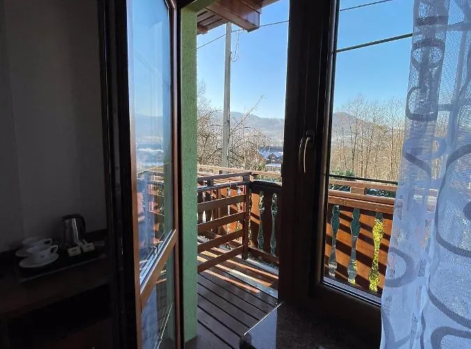 Πανσιόν Pod Grusza 3*