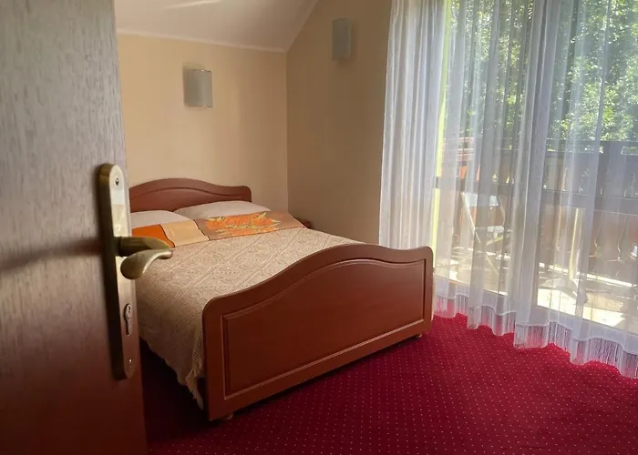 Πανσιόν Pod Grusza 3*